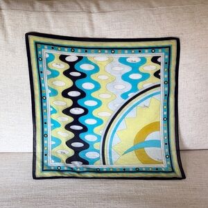 Rare‎ EMILIO PUCCI 1960'S VINTAGE VIVARA
SILK TWILL HAND ROLLED EDGE SCARF